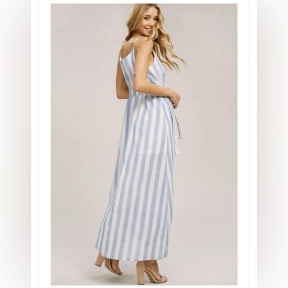 Listicle NEW Stipe Down Blue and white Wrap Maxi Dress Linen Style Size Small - Picture 4 of 12